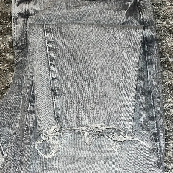 Women’s Grey Washed Jeans - Picture 3 of 6